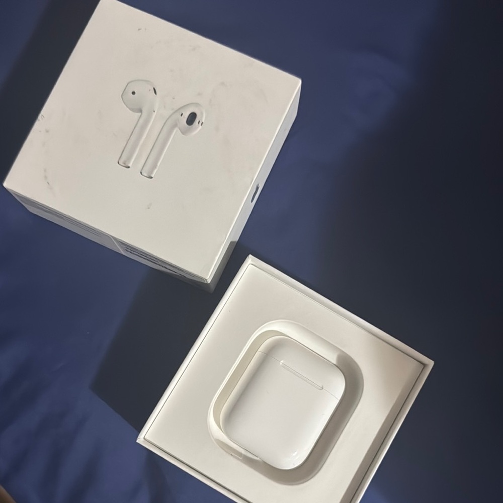 AirPod 1st generation Charging Case Only -White
